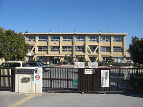 京田辺市立松井ヶ丘小学校