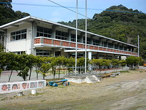 御所浦町立牧島小学校