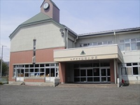 九戸村立山根小学校