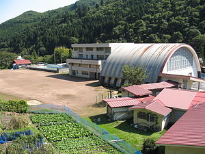 上山市立山元中学校