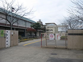 宇治市立西小倉中学校