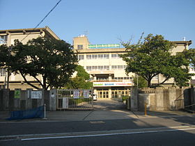 宇治市立槇島中学校